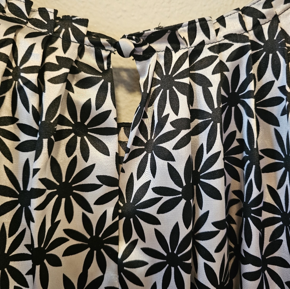 Petite XL Spense Petite Black & White Floral Women's Top - Picture 4 of 4